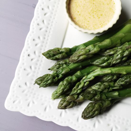 Kefir & Turmeric Asparagus Dip - Recipe photo by Gourmet Project