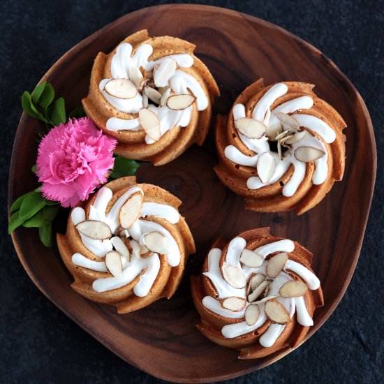 Almond & Yogurt Gugelhupfs - Recipe photo by aapplemint