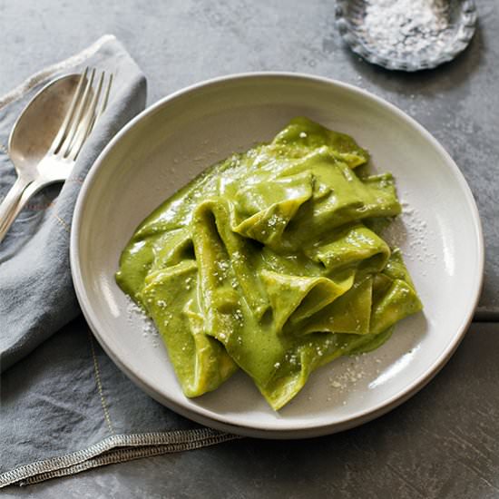 Pasta with Creamy Pesto - Recipe photo by SaltandWind