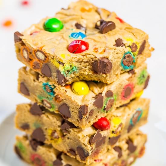 M&M’S Chocolate Chip Cookie Bars - Recipe photo by Averie