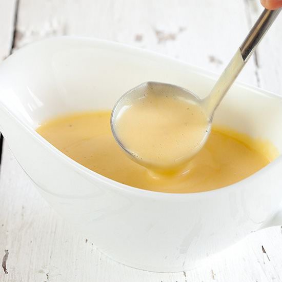 How to Make Hollandaise Sauce - Recipe photo by ohmydish