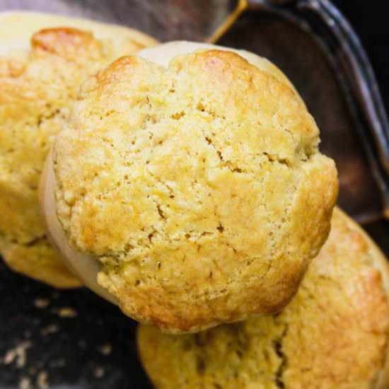 Pineapple Bun w/ Creamy Custard - Recipe photo by estalystic