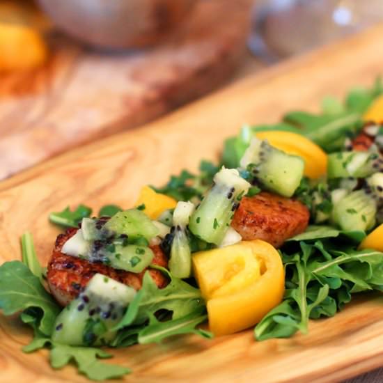 Pan Sear Scallops with Kiwi Salsa - Recipe photo by bitsofumami