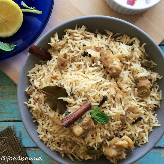 Easy Chicken Pilaf | Chicken Pulao - Recipe photo by Foodbound