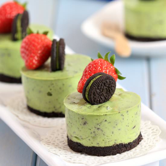 No-Bake Matcha Oreo Mini Cheesecake - Recipe photo by mybarecupboard