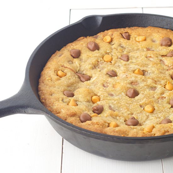 Hello Dolly Magic Skillet Cookie - Recipe photo by Sweetest Menu