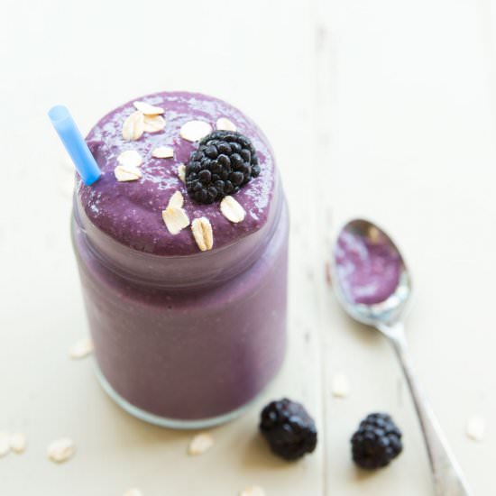 Blackberry Cobbler Smoothie {Vegan} - Recipe photo by thewacovegan