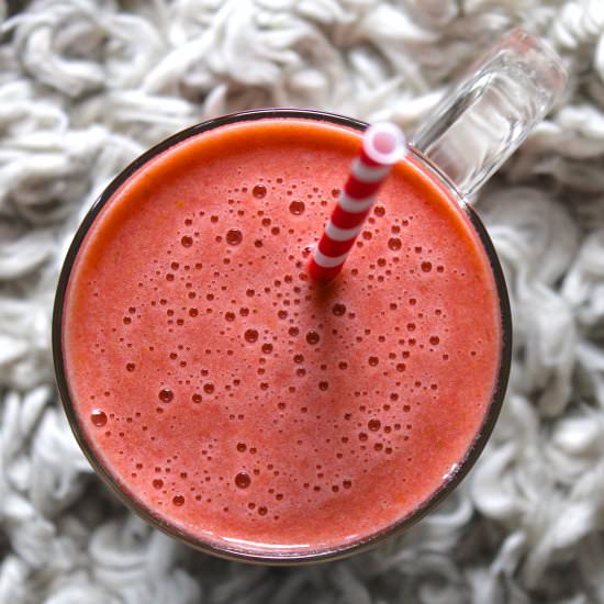Pineapple, Raspberry + Mint Shake - Recipe photo by cleaneatinggoddess