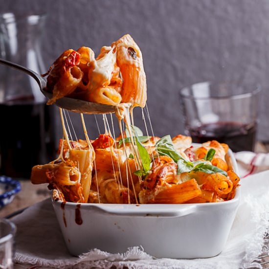 Chicken parmesan pasta bake - Recipe photo by Simply Delicious