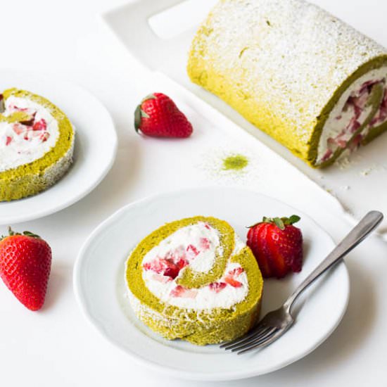 Strawberry Matcha Roll Cake - Recipe photo by Shineshka