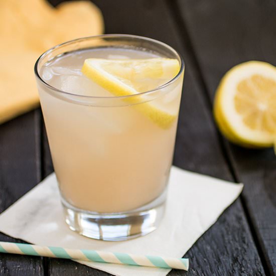 Spring Shocker Cocktail - Recipe photo by ChiliPepperMadness
