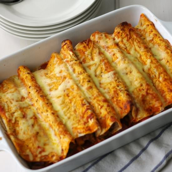 Spicy Beef Enchiladas - Recipe photo by Thenoatbook