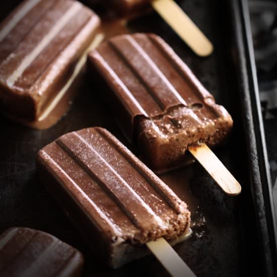 Chocolate Fudge Popsicles - Recipe photo by portandfin