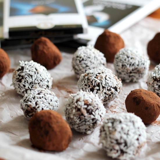 Coconut Salted Chocolate Truffles - Recipe photo by rosalilium