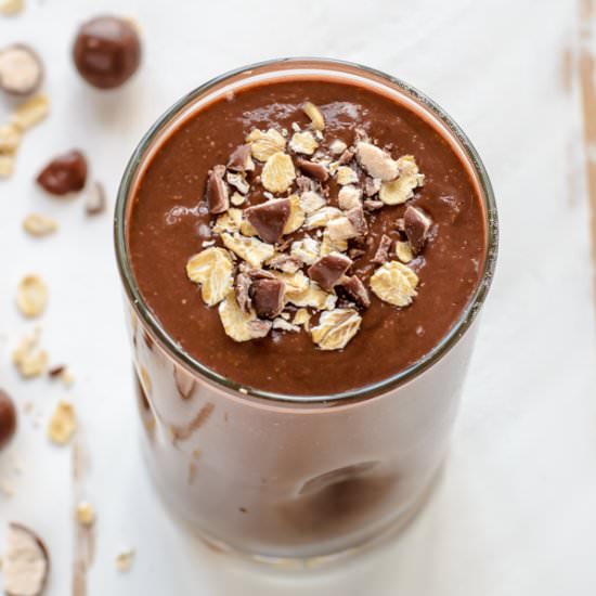 Chocolate Malt Oatmeal Smoothies - Recipe photo by wellplated