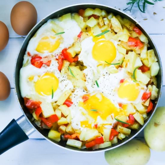 Simply Delicious Potato Hash and Eggs - Recipe photo by MunchkinTime