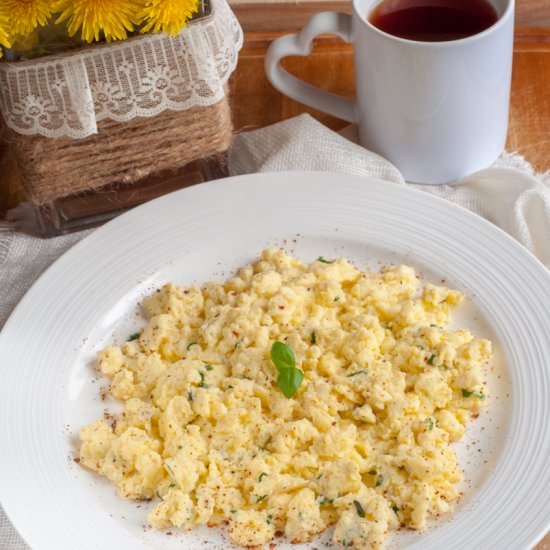 Creamy Scrambled Eggs - Recipe photo by Gastro Senses