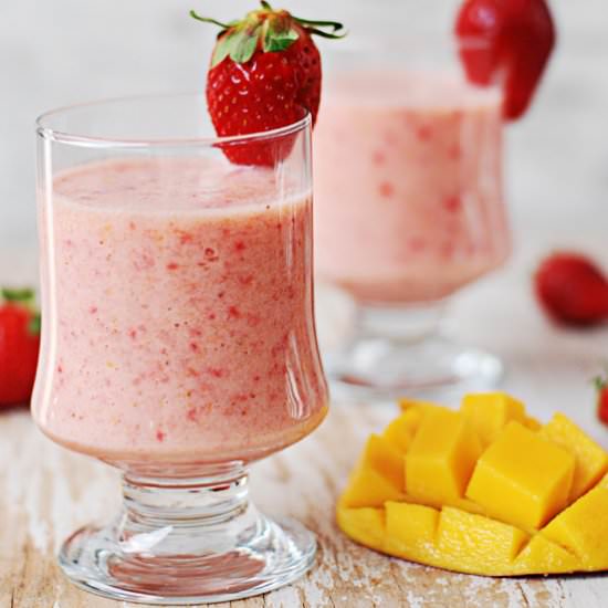 Strawberry Mango Smoothie - Recipe photo by Moja Galeria Smaku
