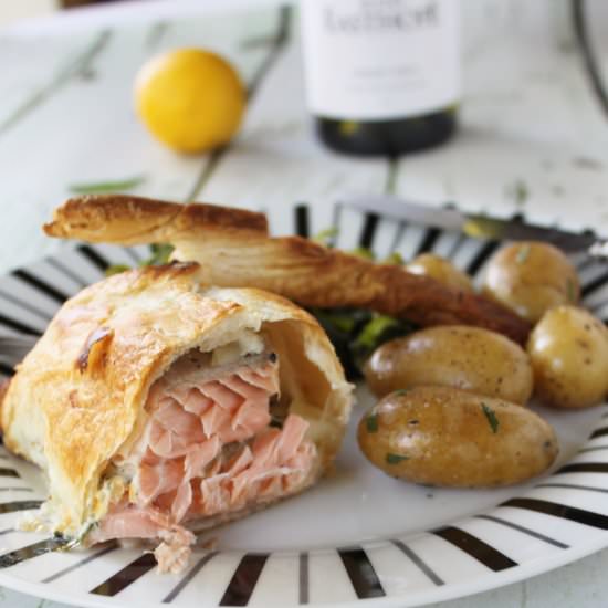 Salmon en Croute - Recipe photo by EatDrinkCook