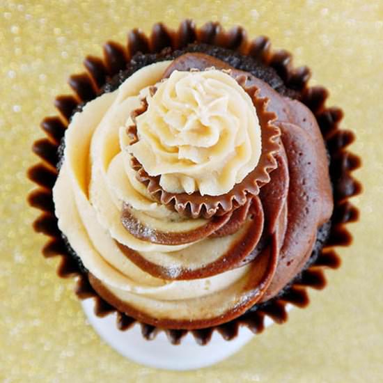 Chocolate Peanut Butter Frosting - Recipe photo by FrostingandaSmile