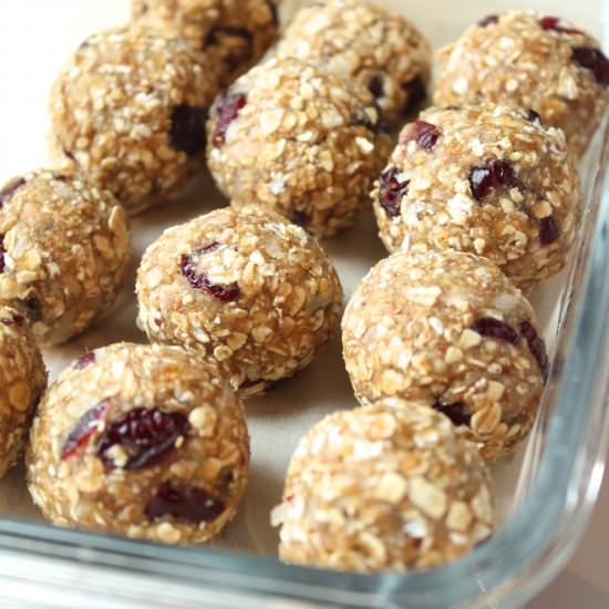 Cranberry Cashew Energy Bites - Recipe photo by busybakerblog