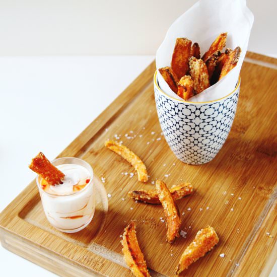 Perfect Crispy Sweet Potato Fries - Recipe photo by gathering beauty