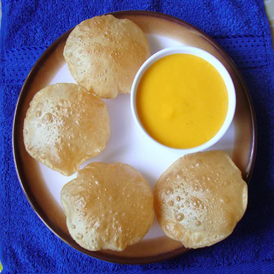 Aamras Puri - Recipe photo by tastentips