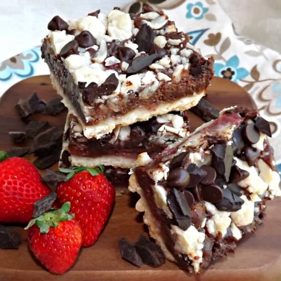 Chocolate Covered Strawberry Bars - Recipe photo by cupcakestocaviar