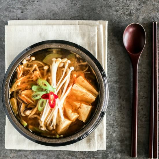 Korean Soybean Paste Soup - Recipe photo by MyKoreanKitchen