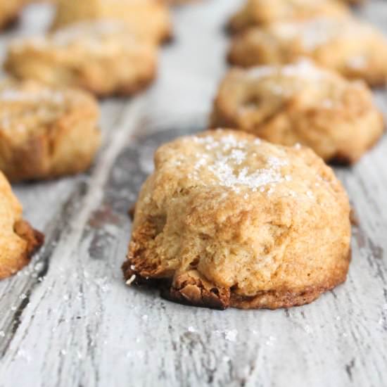 Mini Lemon White Chocolate Scones - Recipe photo by biancagarcia