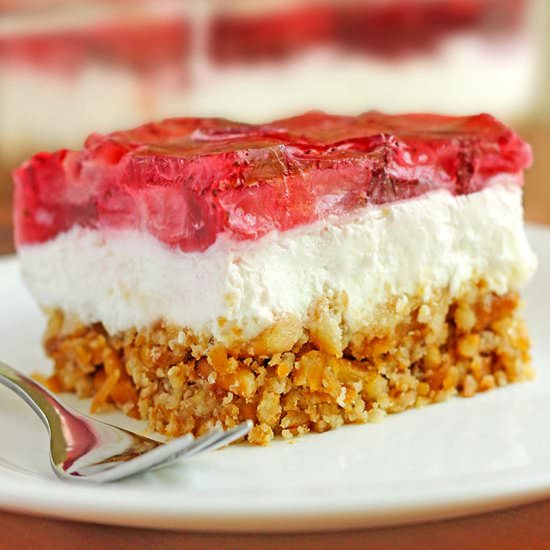 Strawberry Pretzel Dessert - Recipe photo by cakescottage