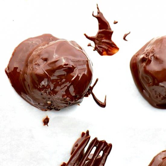 Vegan Almond Joy Chocolate Bites - Recipe photo by NamelyMarly