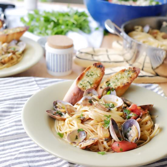 Clams and Linguine - Recipe photo by amykelinda