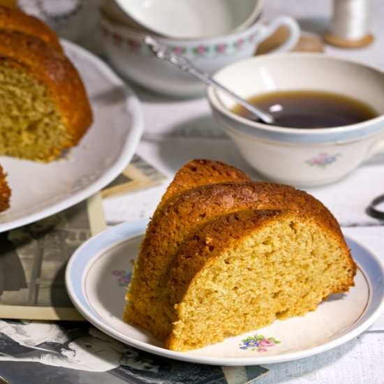 Liquorice Sponge Cake - Recipe photo by JUEGODESABORES