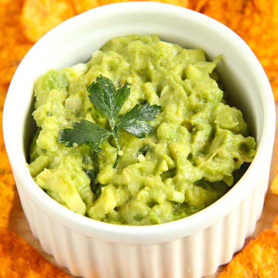 Easy Creamy Homemade Guacamole - Recipe photo by cakescottage