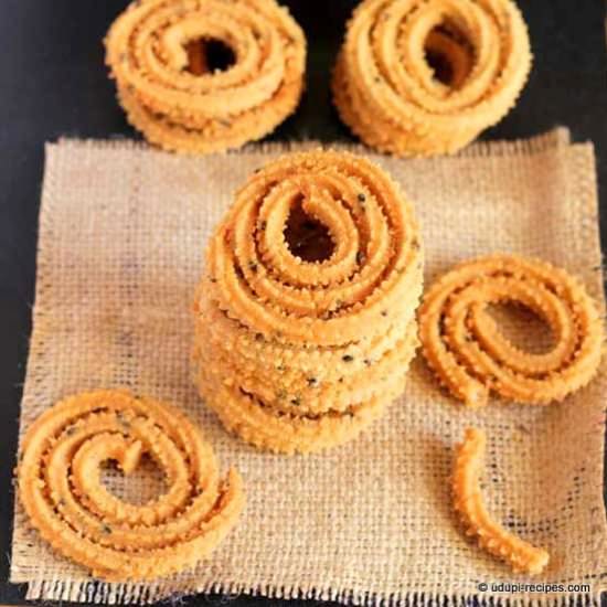 Crispy murukku / chakli - Recipe photo by udupi-recipes