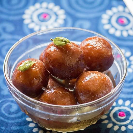 Bread Gulab Jamun - Recipe photo by Palaharam