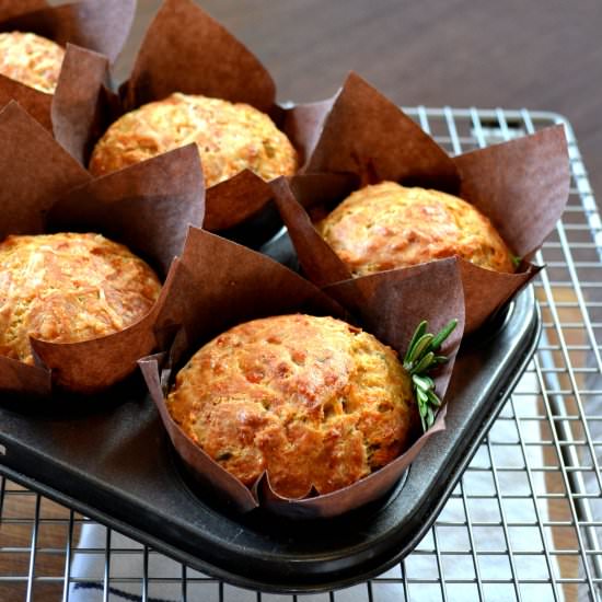 Gruyere & Roasted Garlic Muffins - Recipe photo by thevegspace