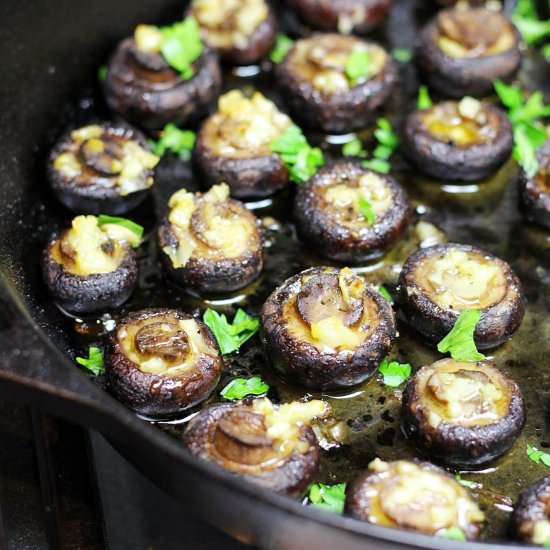 Garlic Butter Mushrooms - Recipe photo by audreysapron