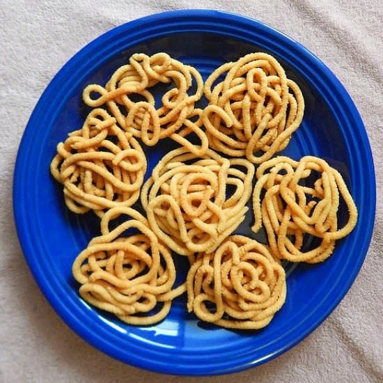Thenkuzhal Murukku - Recipe photo by Bhawya