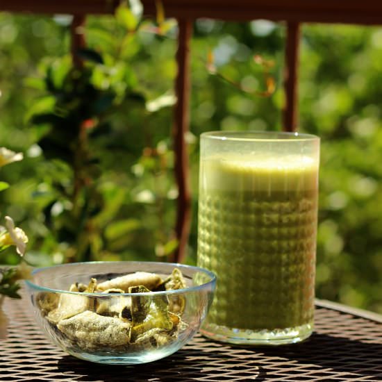 Matcha Almond Date Smoothie - Recipe photo by JessicaTom