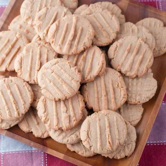 Classic Peanut Butter Cookies - Recipe photo by photosandfood
