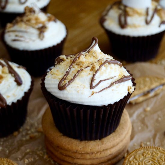 S'mores Cupcakes - Recipe photo by whatjessicabakednext