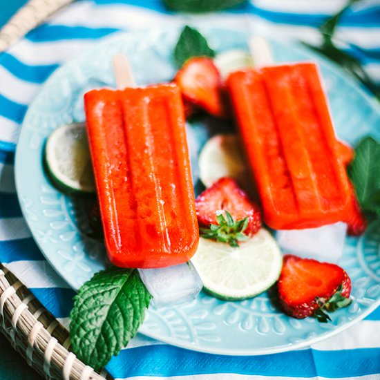Strawberry mojito popsicles - Recipe photo by lazysundaycooking