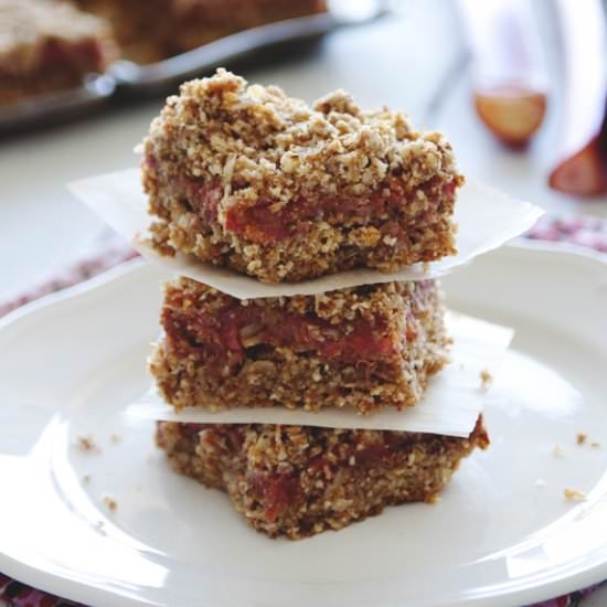 Wholegrain rhubarb crumble bars - Recipe photo by onetoughcookie