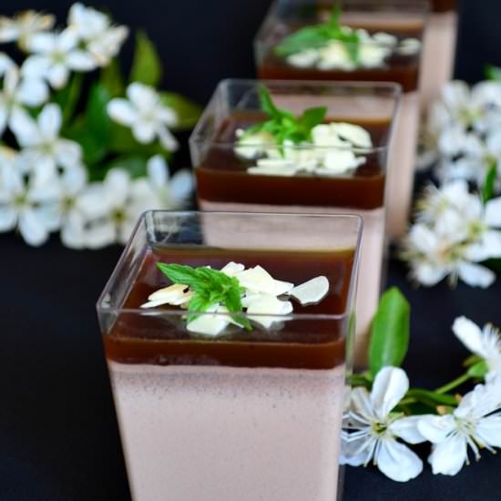 Panna Cotta with Chocolate and Coffee - Recipe photo by Caietul cu retete