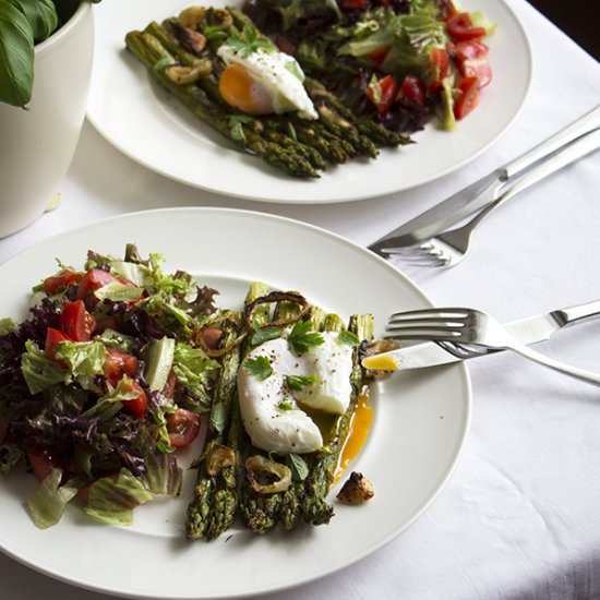 Grilled Asparagus with Poached Egg - Recipe photo by thehealthfulideas