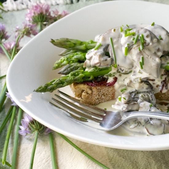 Asparagus Toast with Mushroom Gravy - Recipe photo by whattheforksfordinner