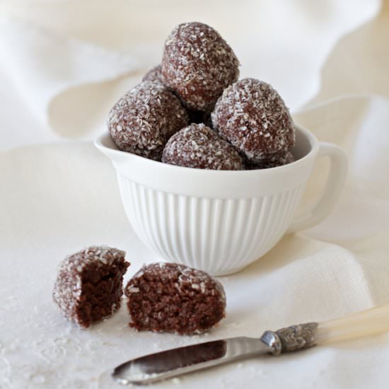 No Bake chocolate bliss balls - Recipe photo by Shadesof Cinnamon