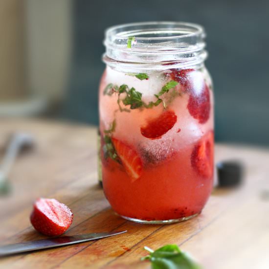 Strawberry Smash Cocktail - Recipe photo by Recipe Fiction